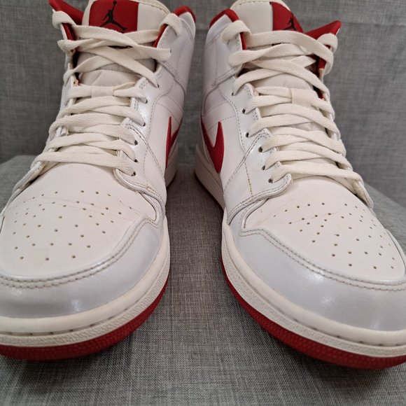 %Nike Air Jordan 1 White & Red Hi Top Men Size 11 Year 2014 / AJ14 main image 14